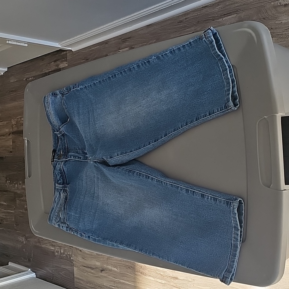 d.jeans size 12 Capris